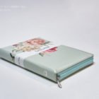 Библия каноническая – Пионы / 12407 (формат 050 средний)