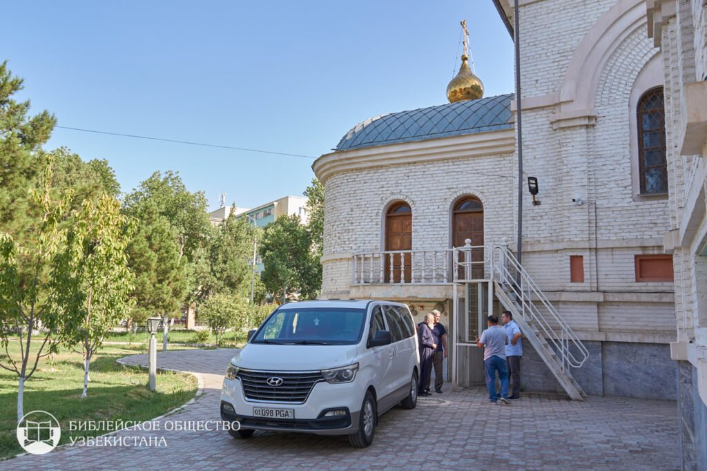 Рабочая поездка Библейского Общества Узбекистана в Навои и Заравшан