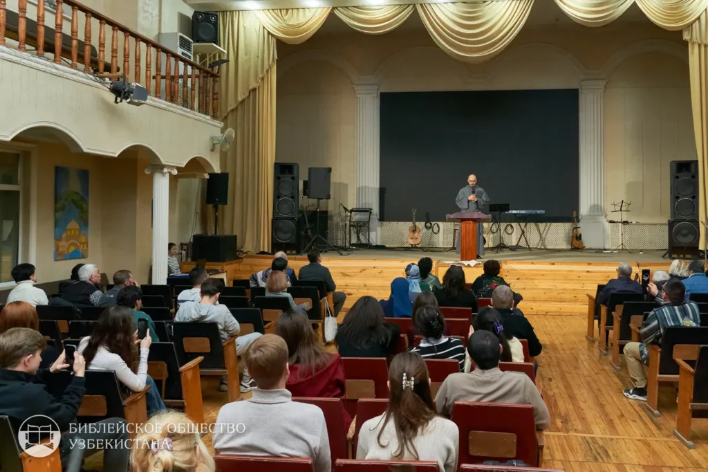 Фахриддин Ибрагимов, викарий прихода Римско-католическая церковь Святейшего Сердца Иисуса