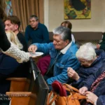 Всем участникам встречи на память были розданы металлические кресты — как символ победы Иисуса Христа над смертью и грехом, а также как видимый знак единства всех христиан по всему миру.