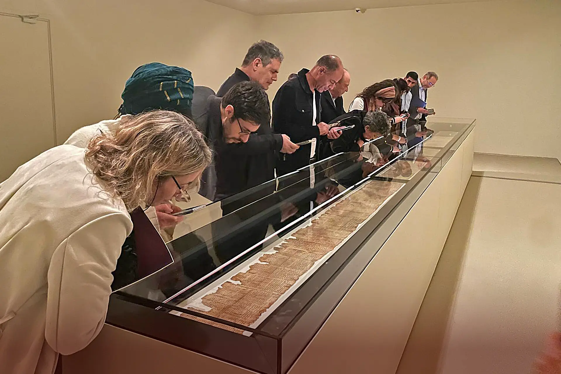 Великий свиток Исаии впервые за 58 лет представлен целиком